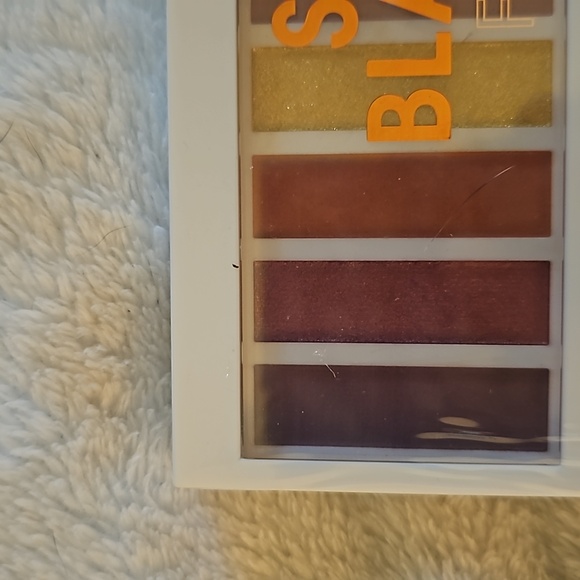 Flower suns blazing eyeshadow pallet - Picture 2 of 6